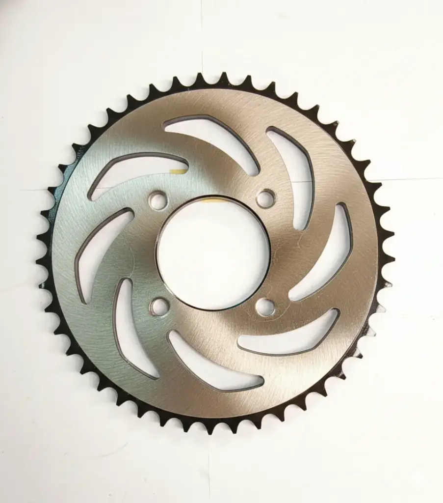 CATALINA GN125 - 428H - 45T - CARBONO.PULIDO